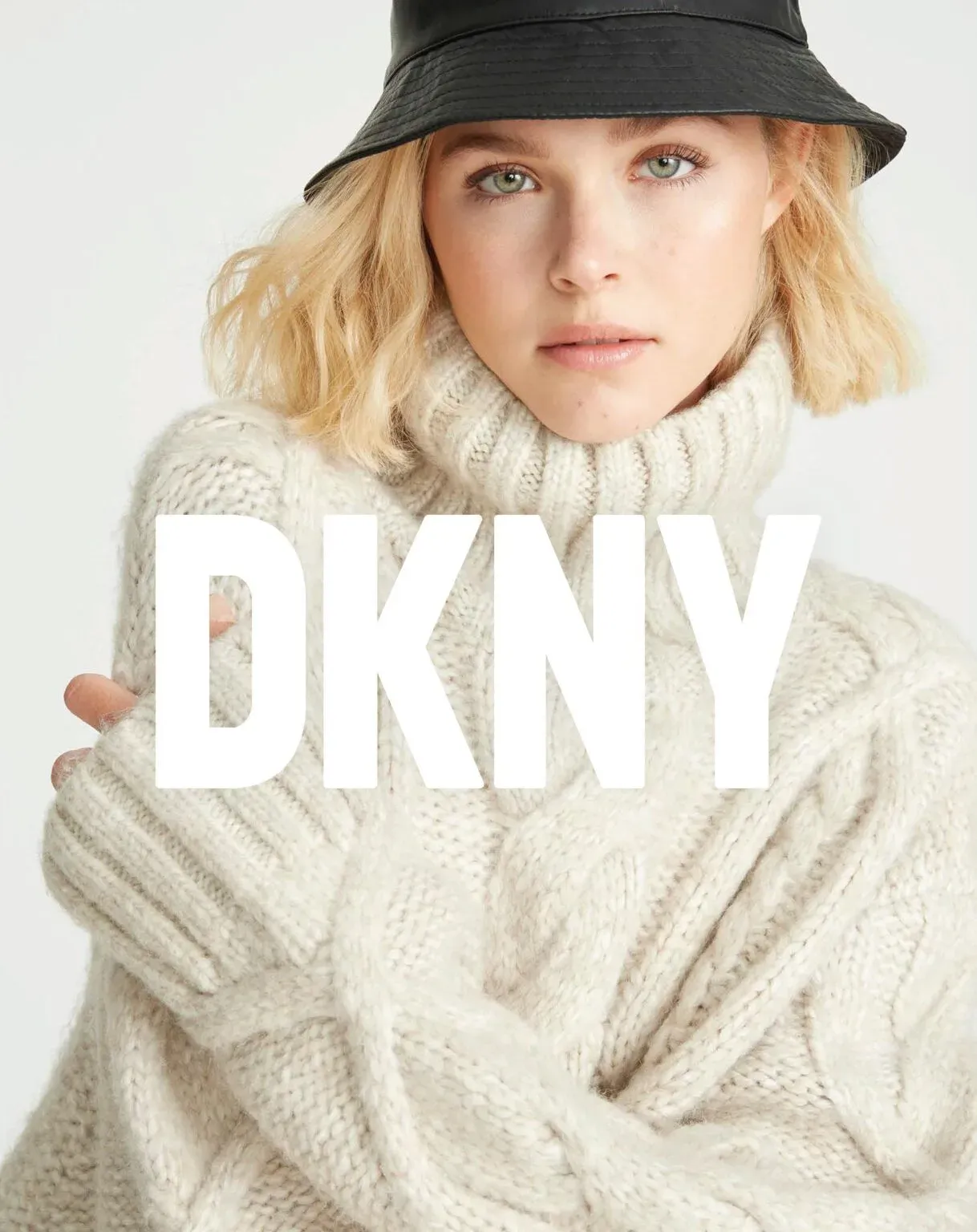 DKNY Fall 2022 look 1